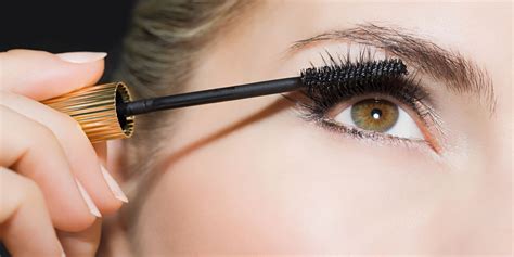 best mascara for curled eyelashes.